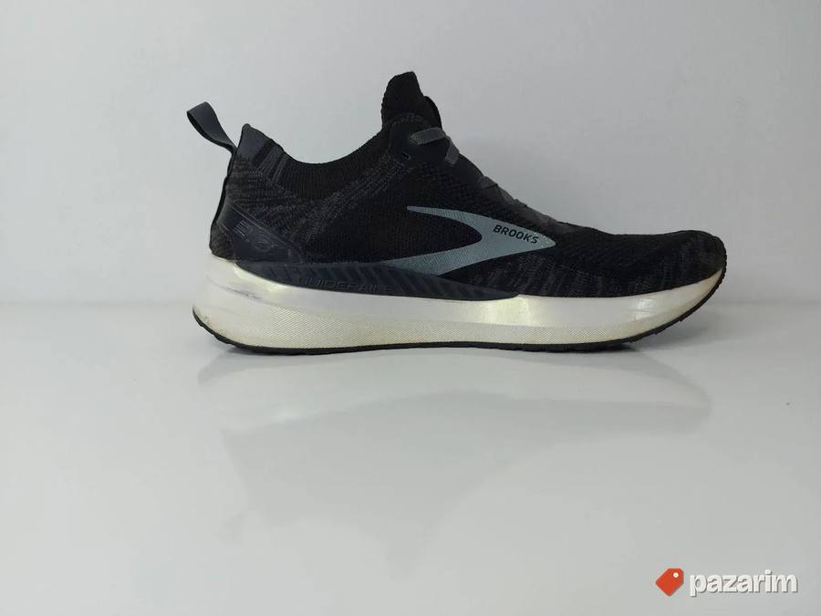 Brooks Bedlam 3 patike 42,5 Original 100% 8