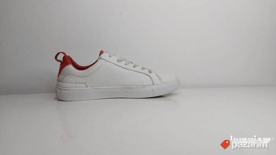Guess patike 43 original 100% 8