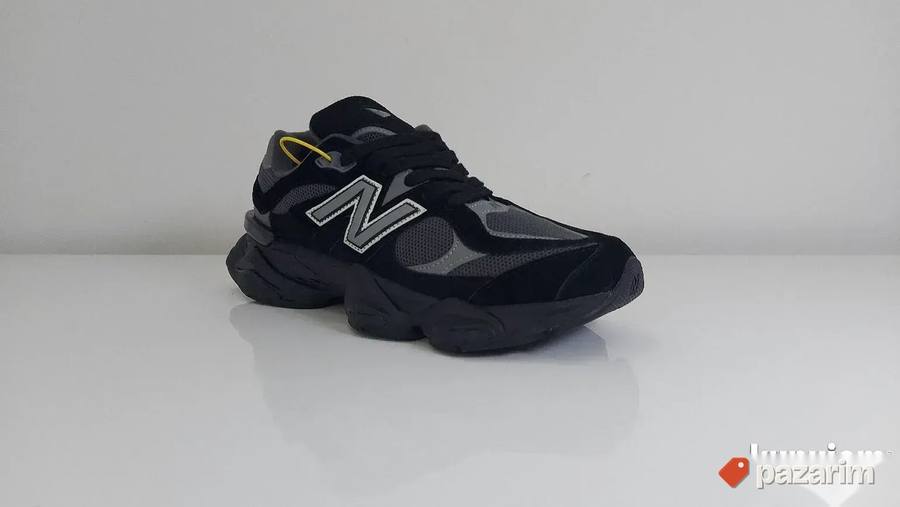 New Balance 9060 patike 42,43 4