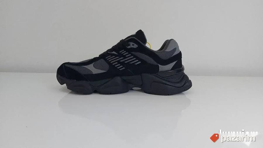 New Balance 9060 patike 42,43 6