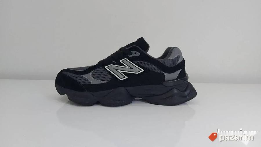 New Balance 9060 patike 42,43 8
