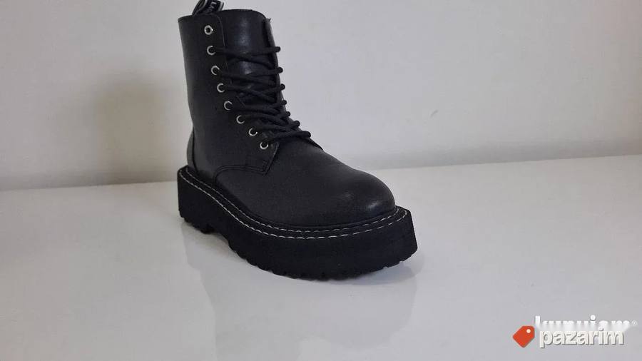 Karl Legerfeld cizme 39 2