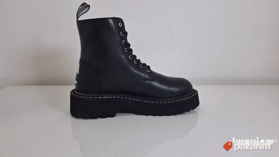 Karl Legerfeld cizme 39 8