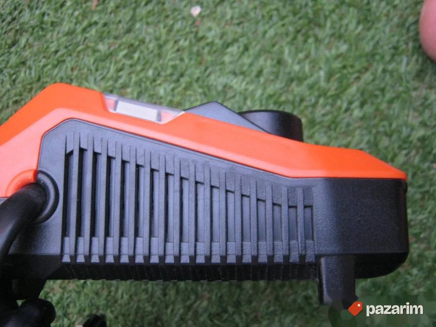 AEG univerzalni punjac AEG BLK 1218 - NOVO - ORIGINAL 4