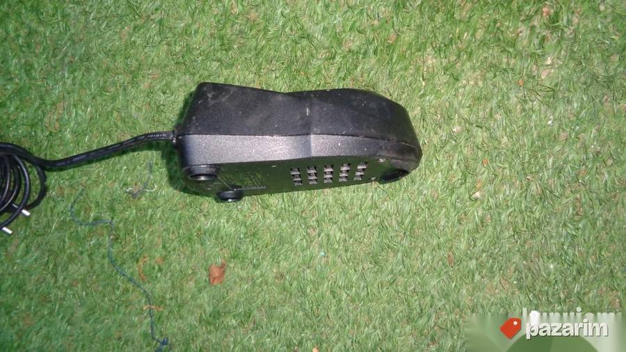 BOSCH punjac za 10.8V i 12 V - original 3