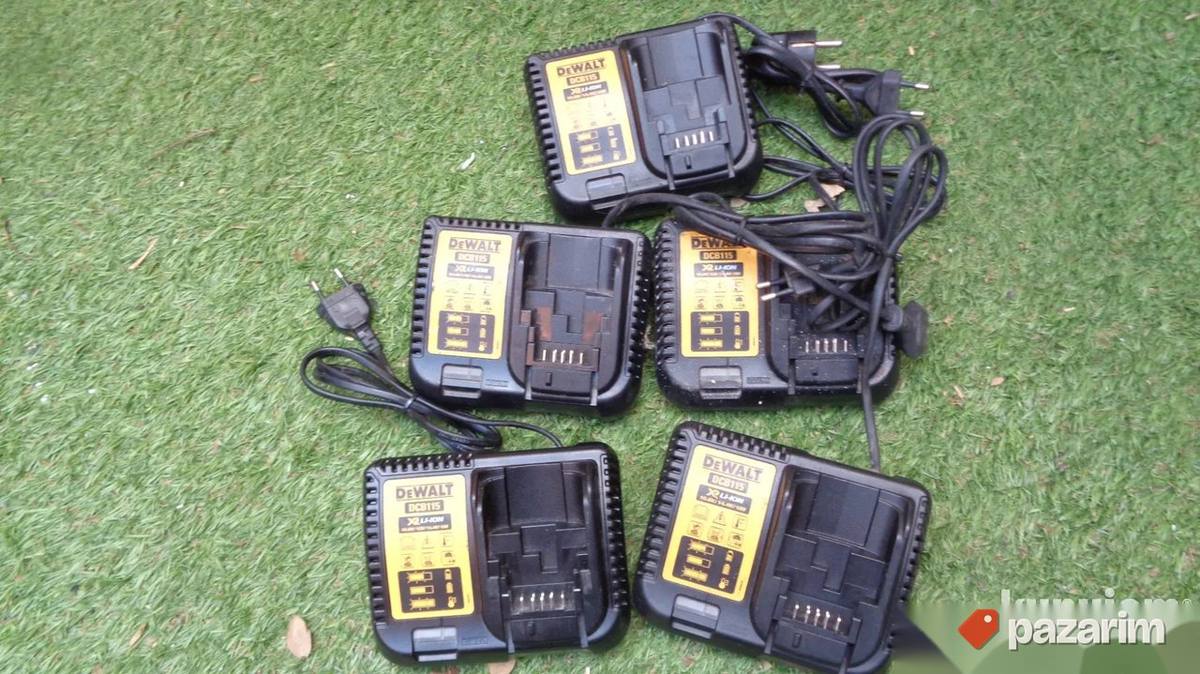 DEWALT DCB 115 punjac - odlican - ORIGINAL 1