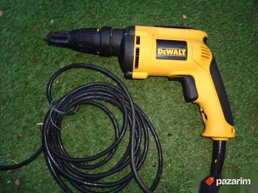 DeWALT DW 274 KN sauber-odlican -SKORO NOVO-ORIGINAL