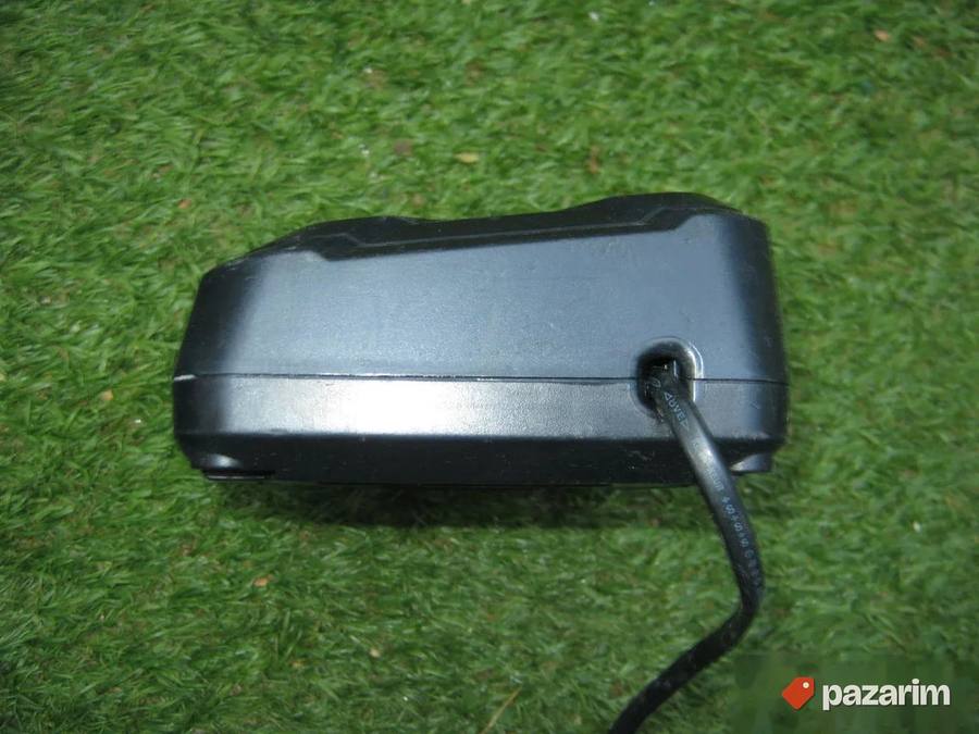 MAKITA DC10SA punjac za 10,8 i 12V - ORIGINAL 2