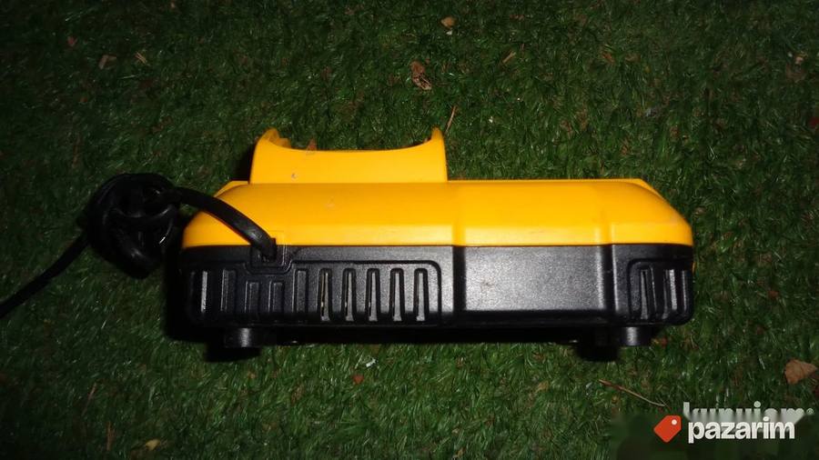 DEWALT DCB 118 punjac - odlican - najbrži - ORIGINAL 2