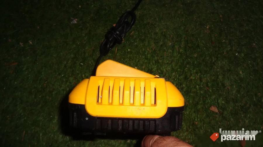 DEWALT DCB 118 punjac - odlican - najbrži - ORIGINAL 4
