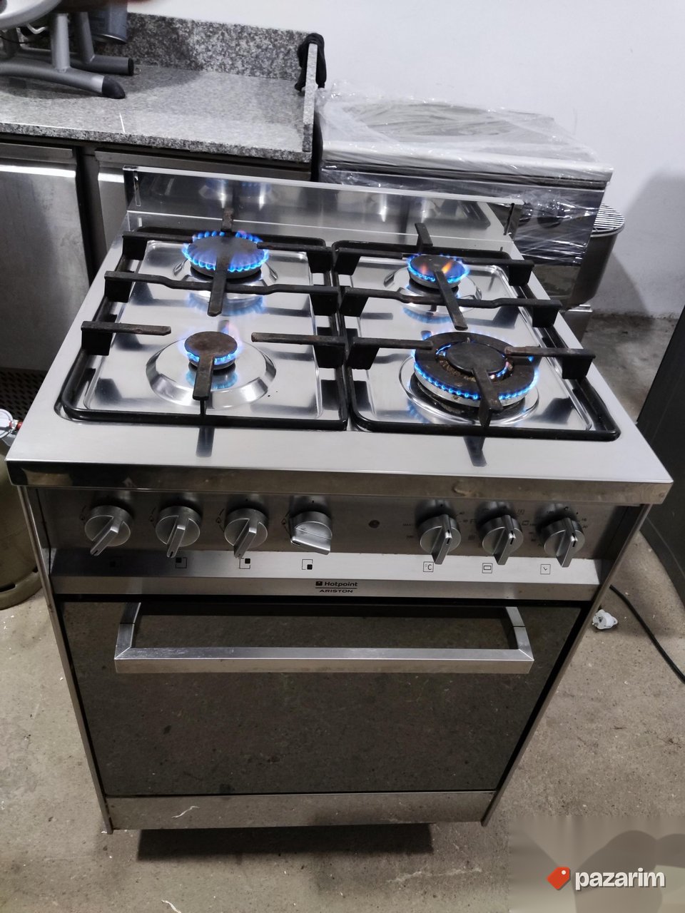 Sporet na plin sa turbo rernom INOX 1