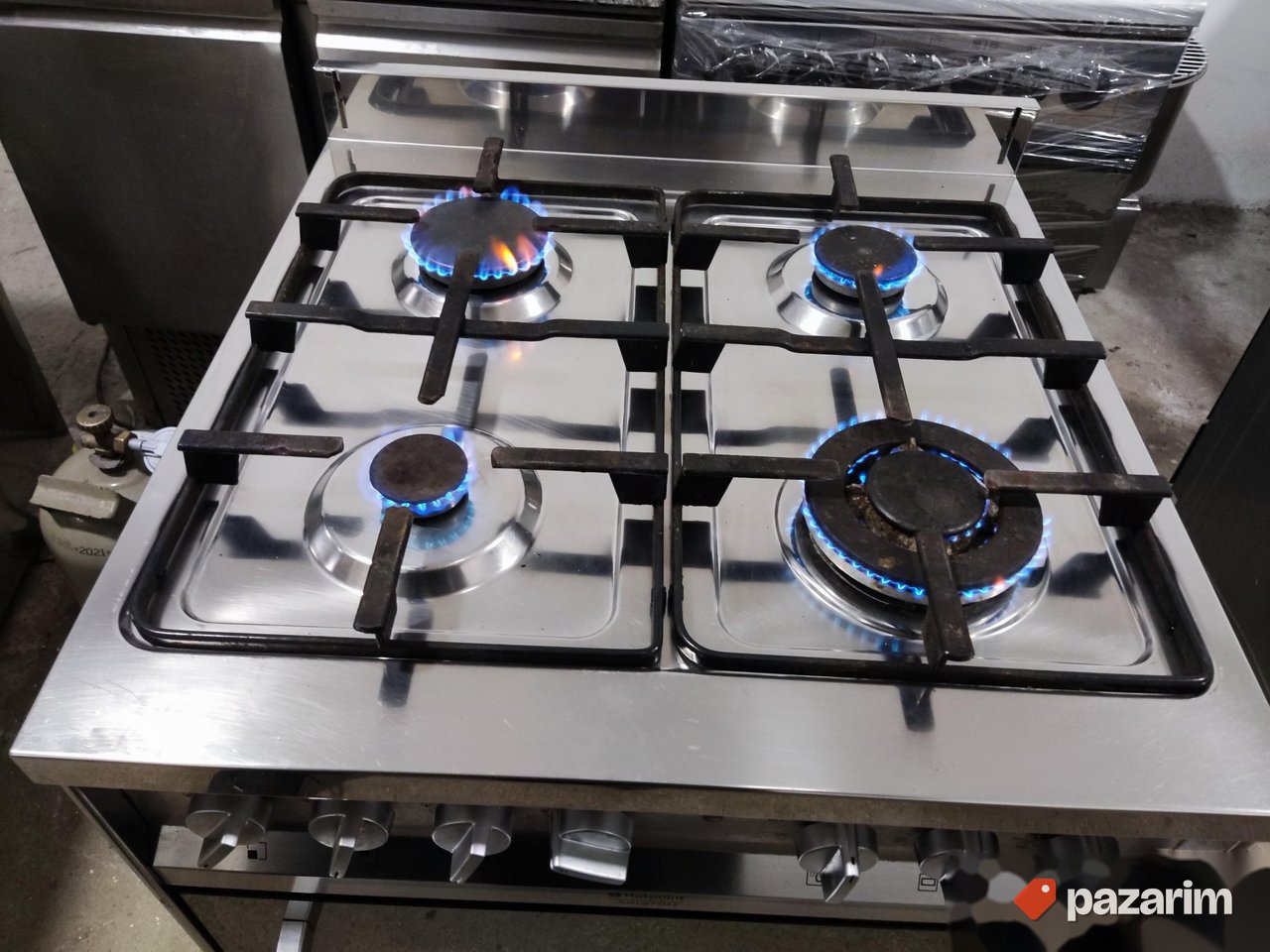 Sporet na plin sa turbo rernom INOX 2