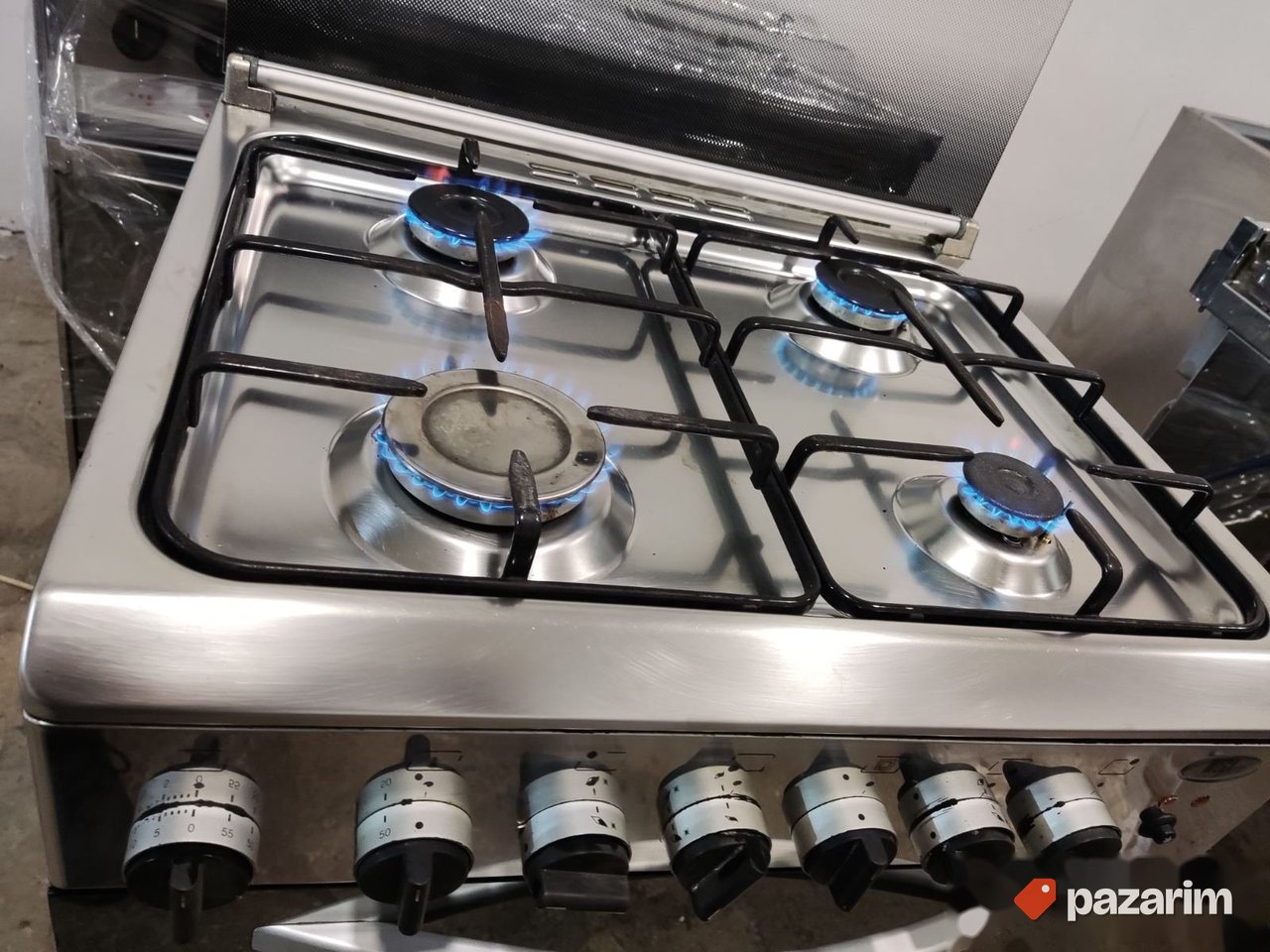 Sporet na plin sa TURBO RERNOM na struju inox made in ITALY 2
