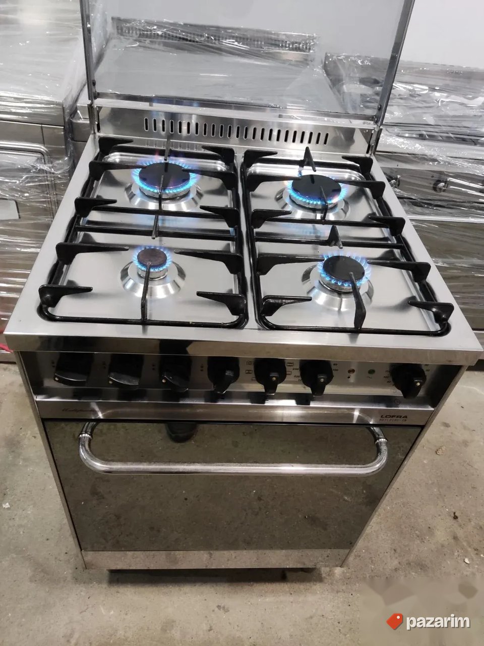 Na prodaju poluprofesionalni sporet na plin sa turbo rernom 5