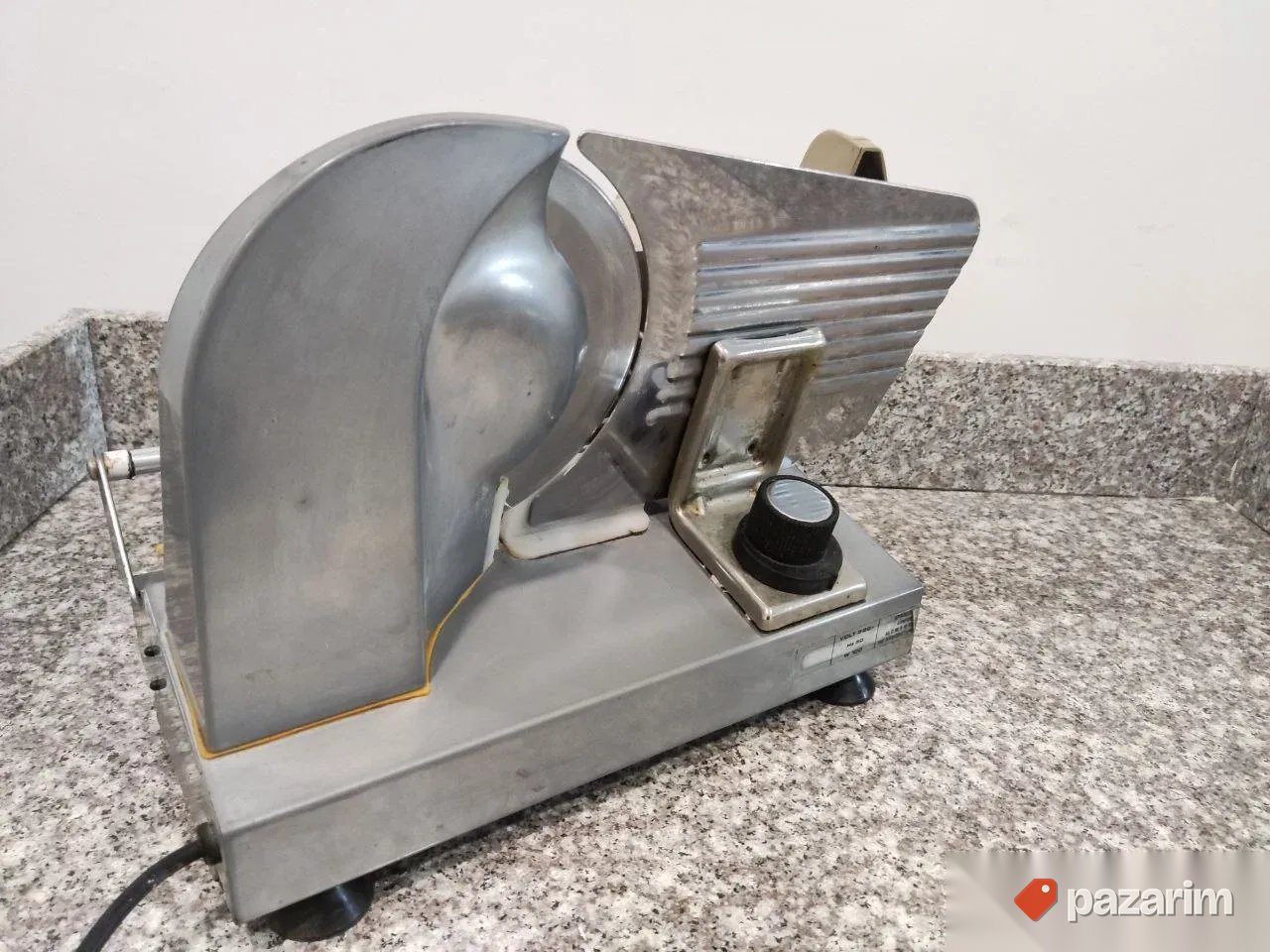 Polu profesionalna mesoreznica aluminijumska konstrukcija 2