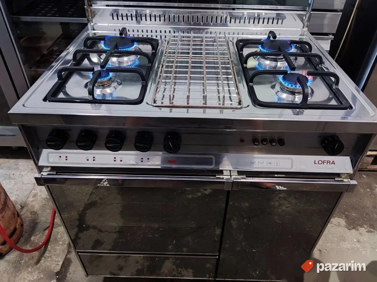 Sporet na plin sa rernom na plin marke LOFRA 800X600MM