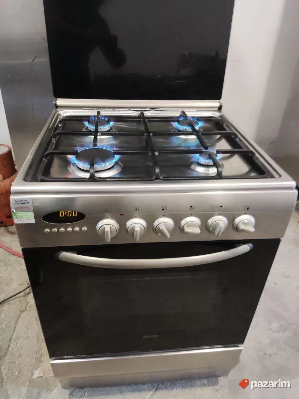 Sporet na plin sa turbo rernom BOSCH