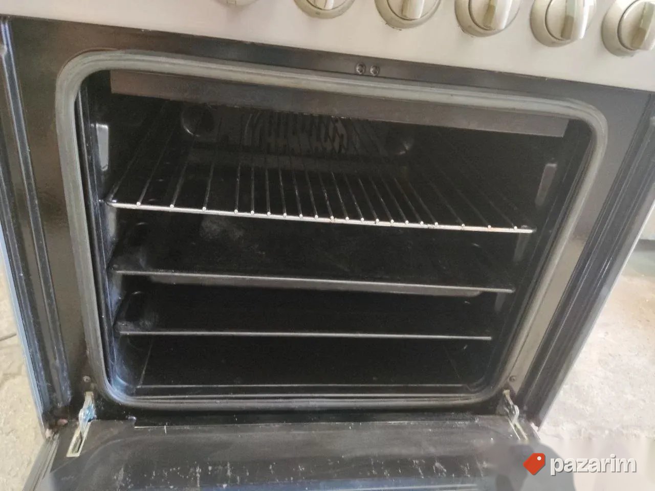Sporet na plin sa turbo rernom BOSCH 5