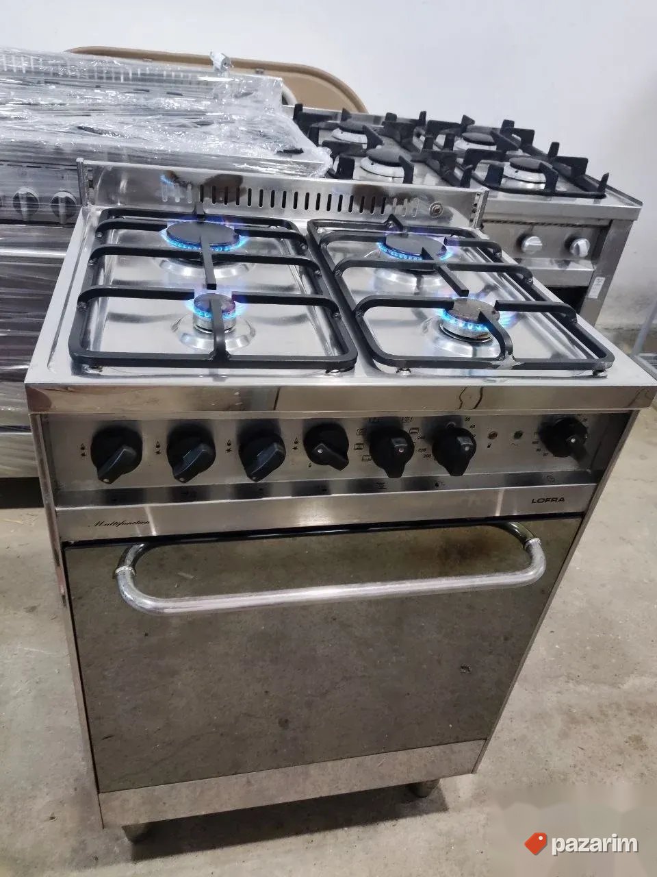 Sporet na plin sa rernom na struju marke LOFRA 1
