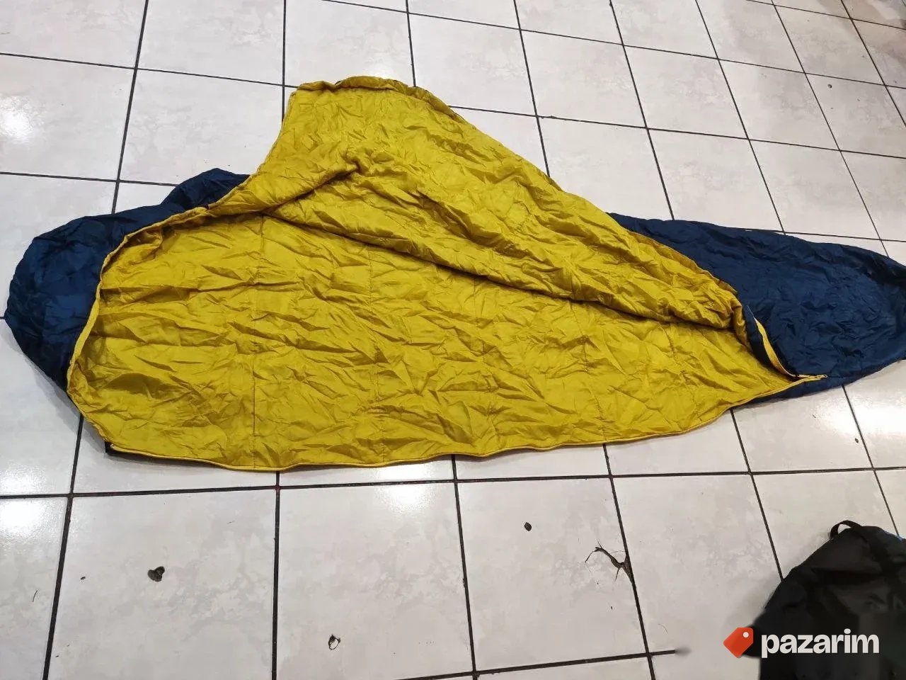 Mikro vreca za spavanje marke ADVENTURIDGE tezine svega 700g 2