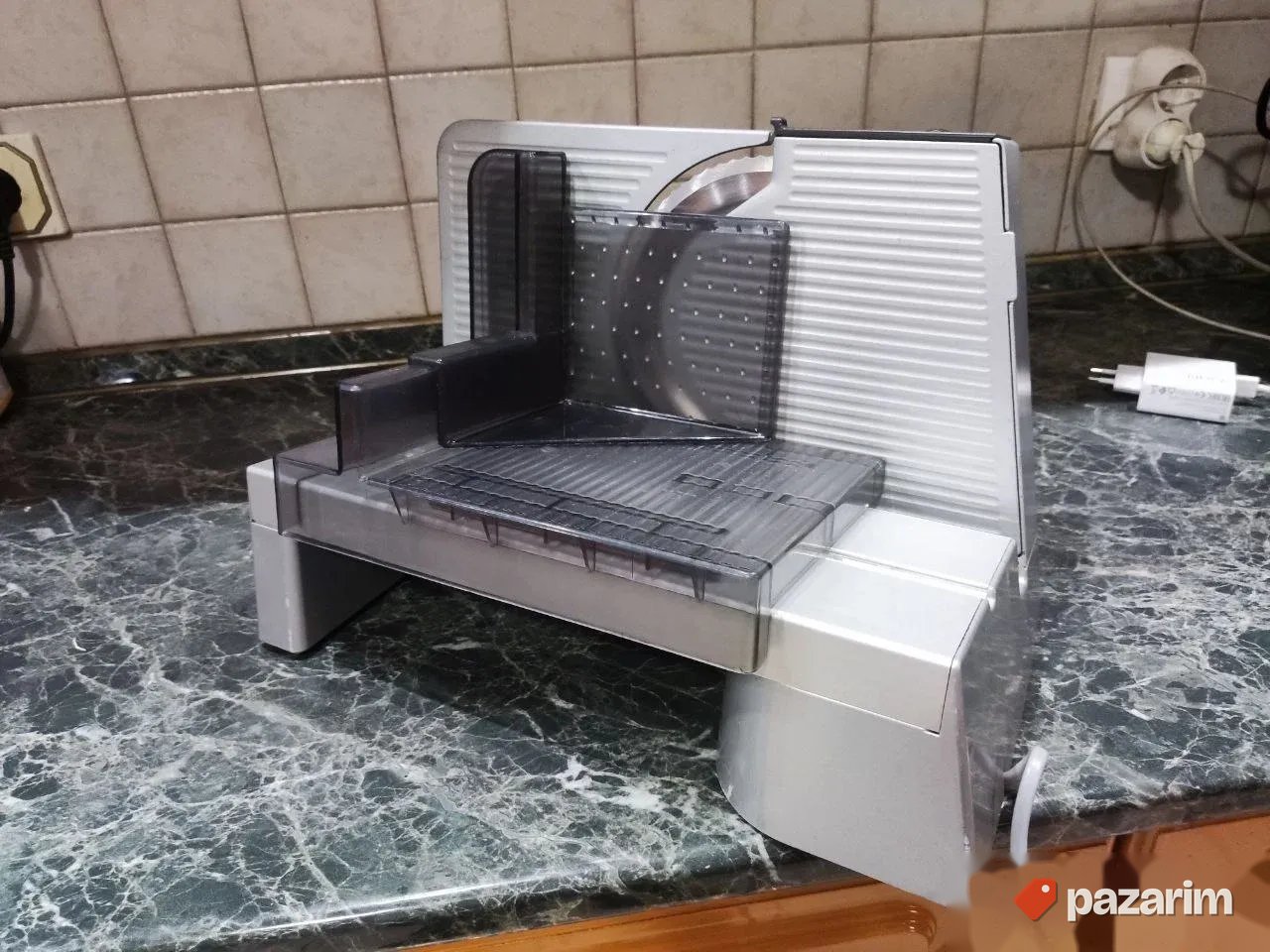 Polu profesionalna mesoreznica aluminijumska konstrukcija 2