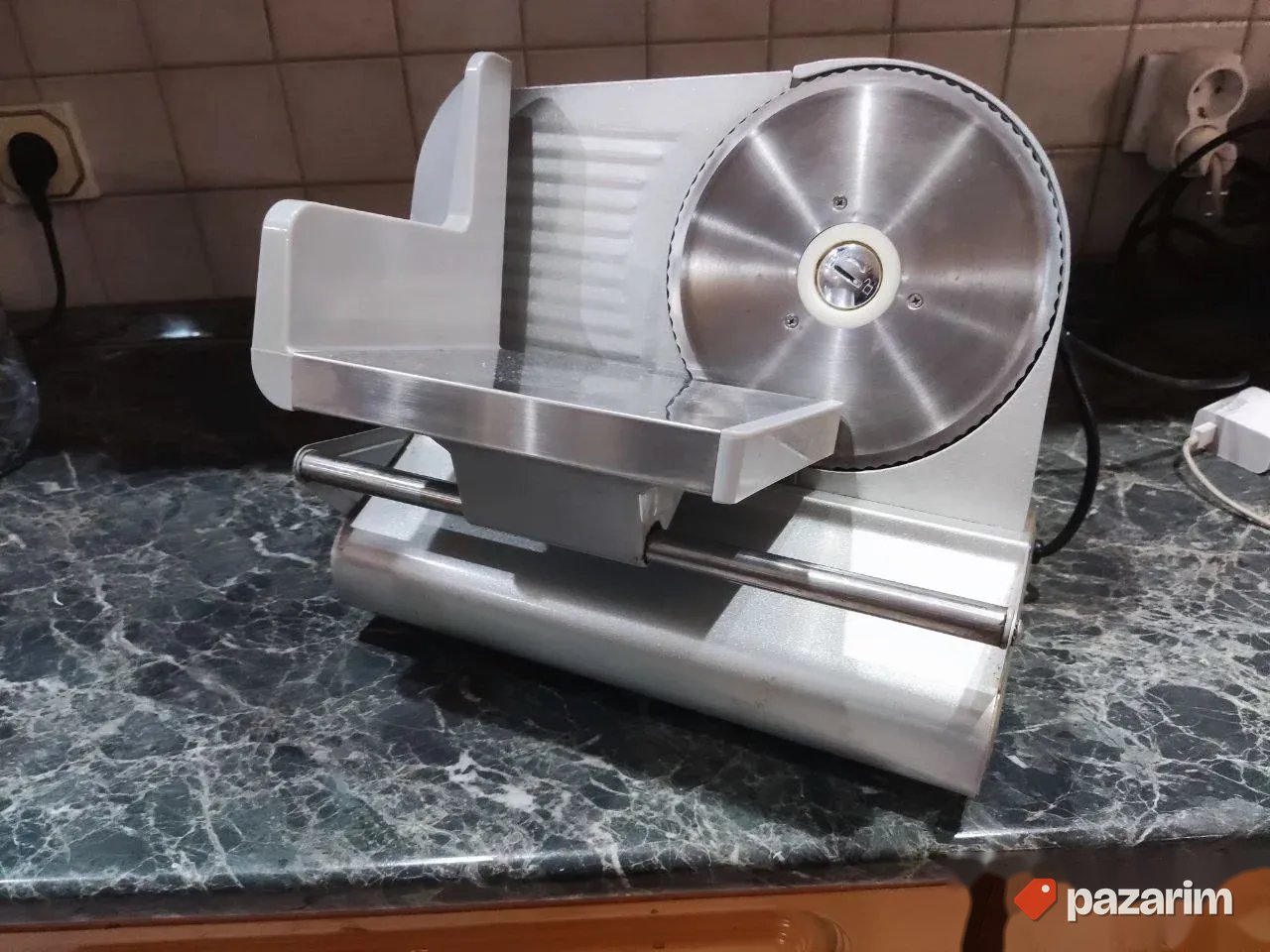 Polu profesionalna mesoreznica alu konstrukcija 3