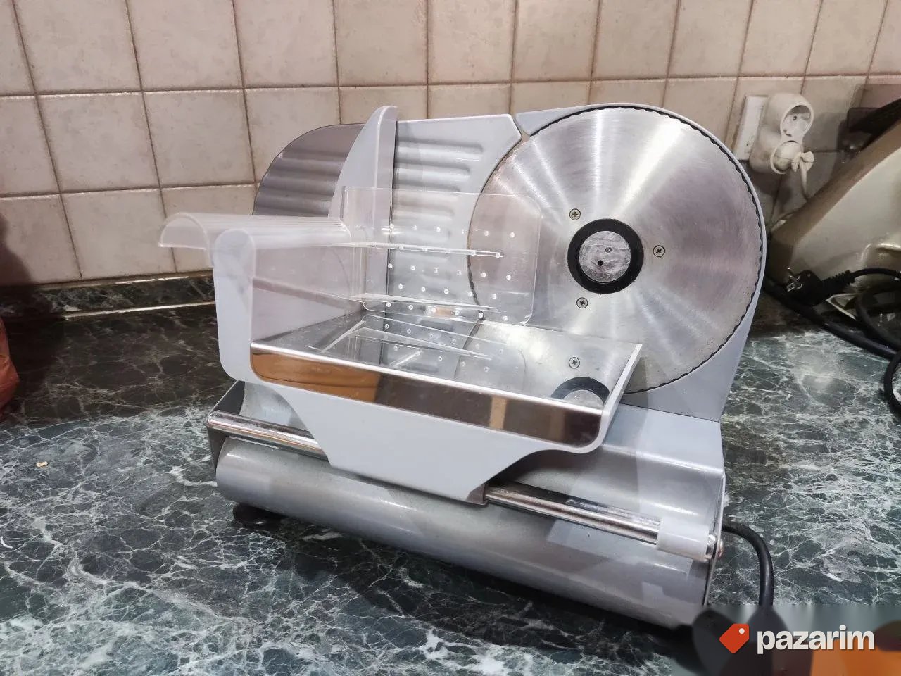 Mesoreznica polu profesionalna aluminijumska konstrukcija