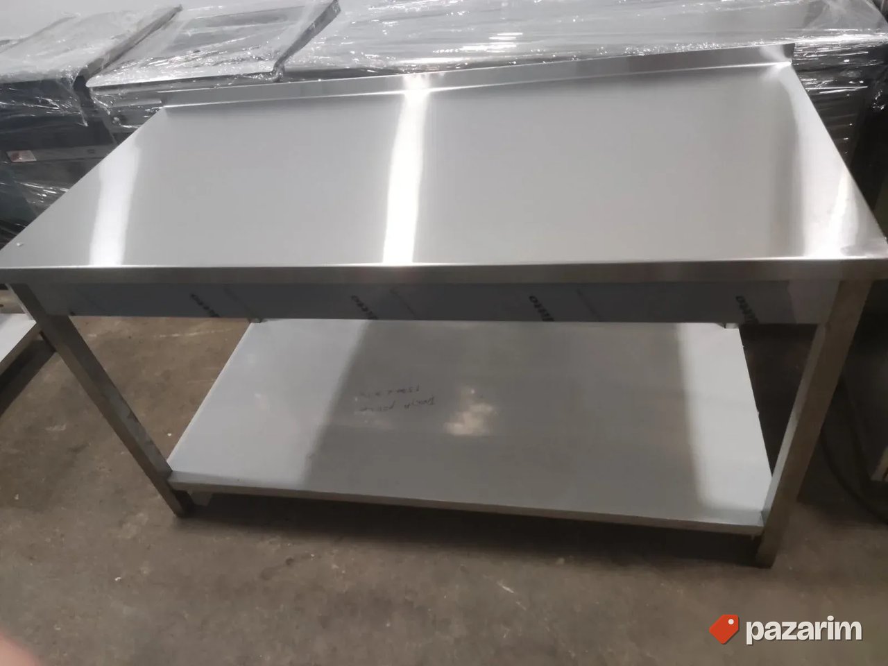Neutralni sto potpuno nov dimenzije 150x70 1