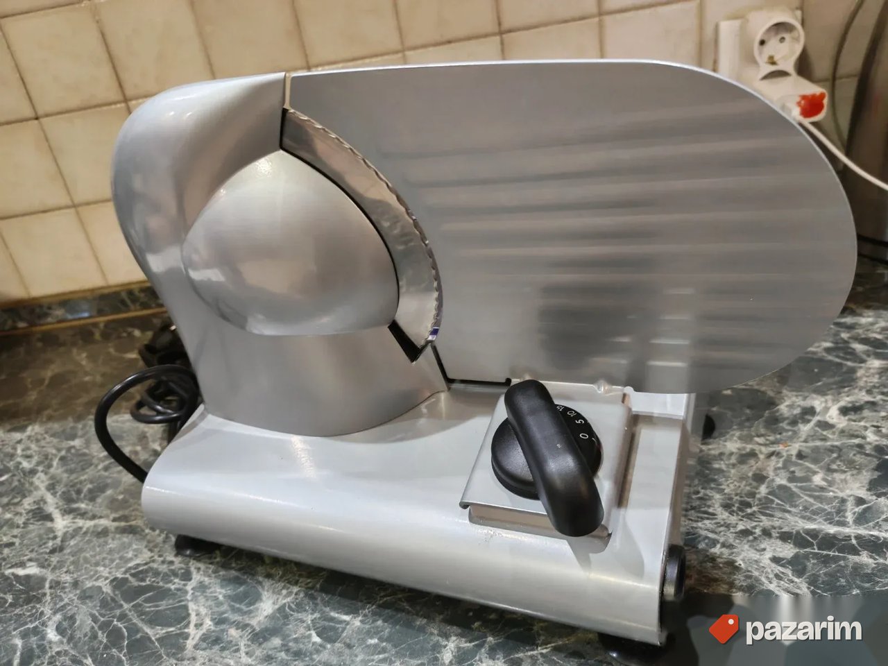 Mesoreznica aluminijumska marke silva potpuno nova 150w 3