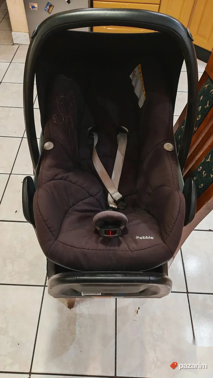 Autosediste i nosiljka maxi cosi pebble + baza 2 way fix 3