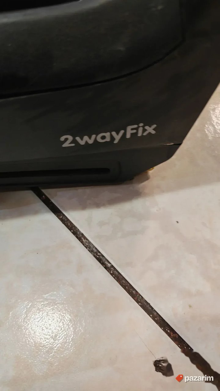 Autosediste i nosiljka maxi cosi pebble + baza 2 way fix 6