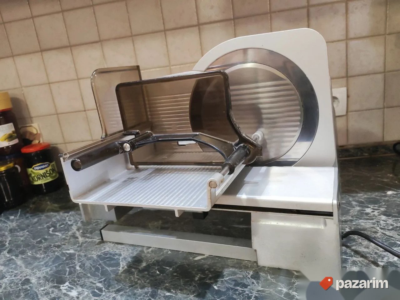 Profesionalna mesoreznica marke GRAEF model PROFI 2500 3