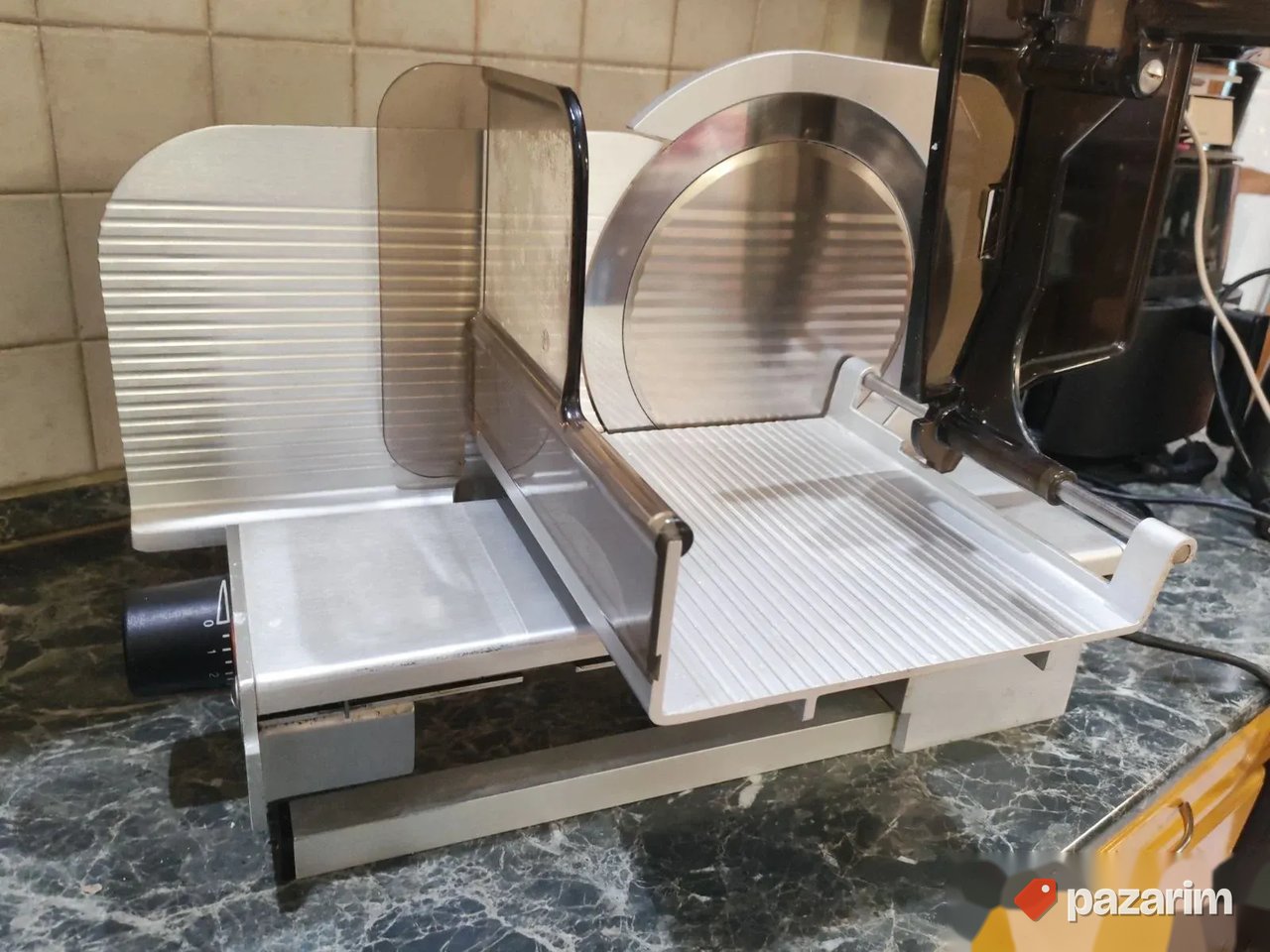 Profesionalna mesoreznica marke GRAEF model PROFI 2500 5