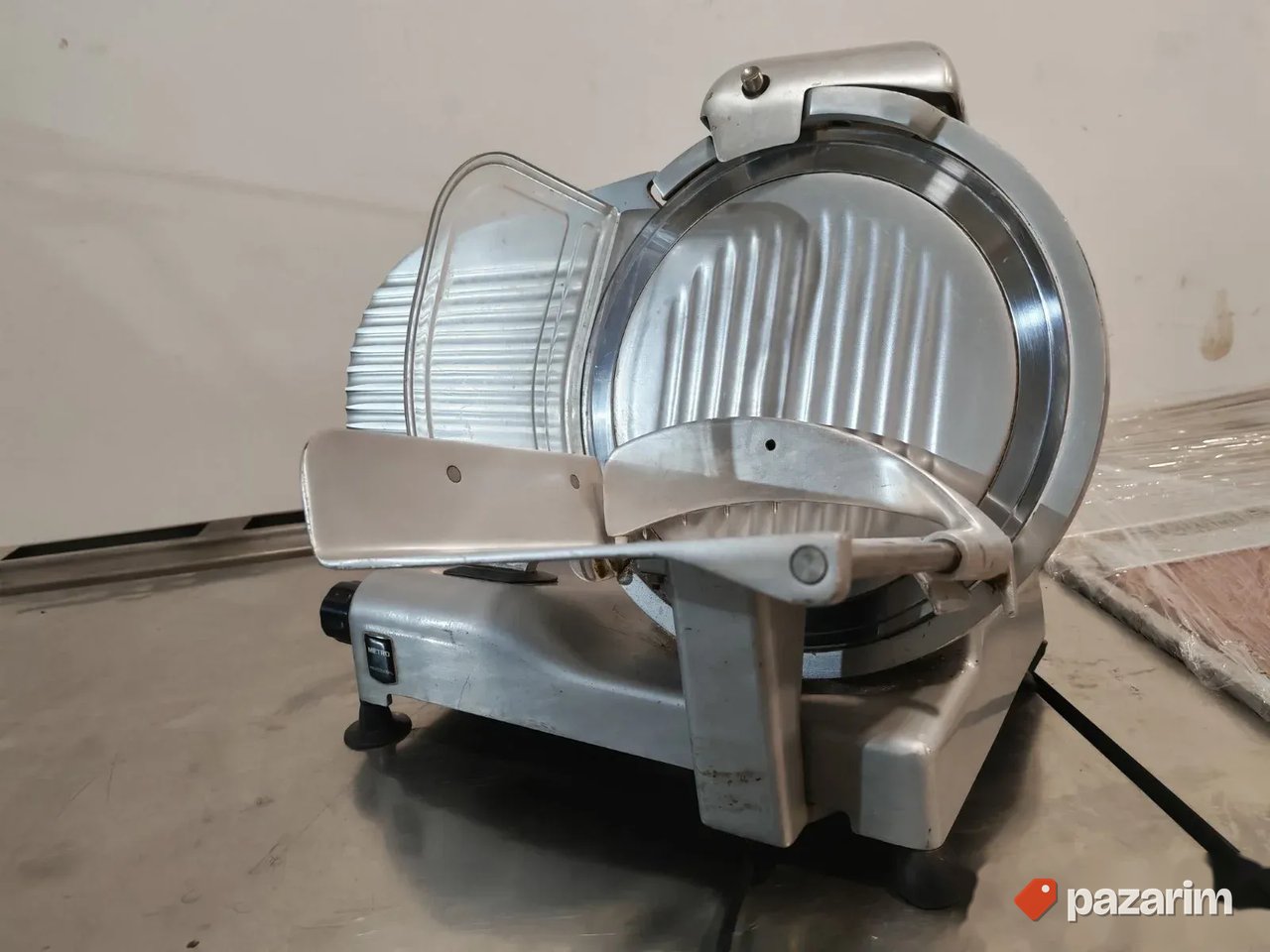 Profesionalna mesoreznica noz fi300 metro professional