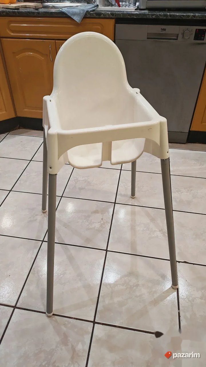 Ikea hranilica