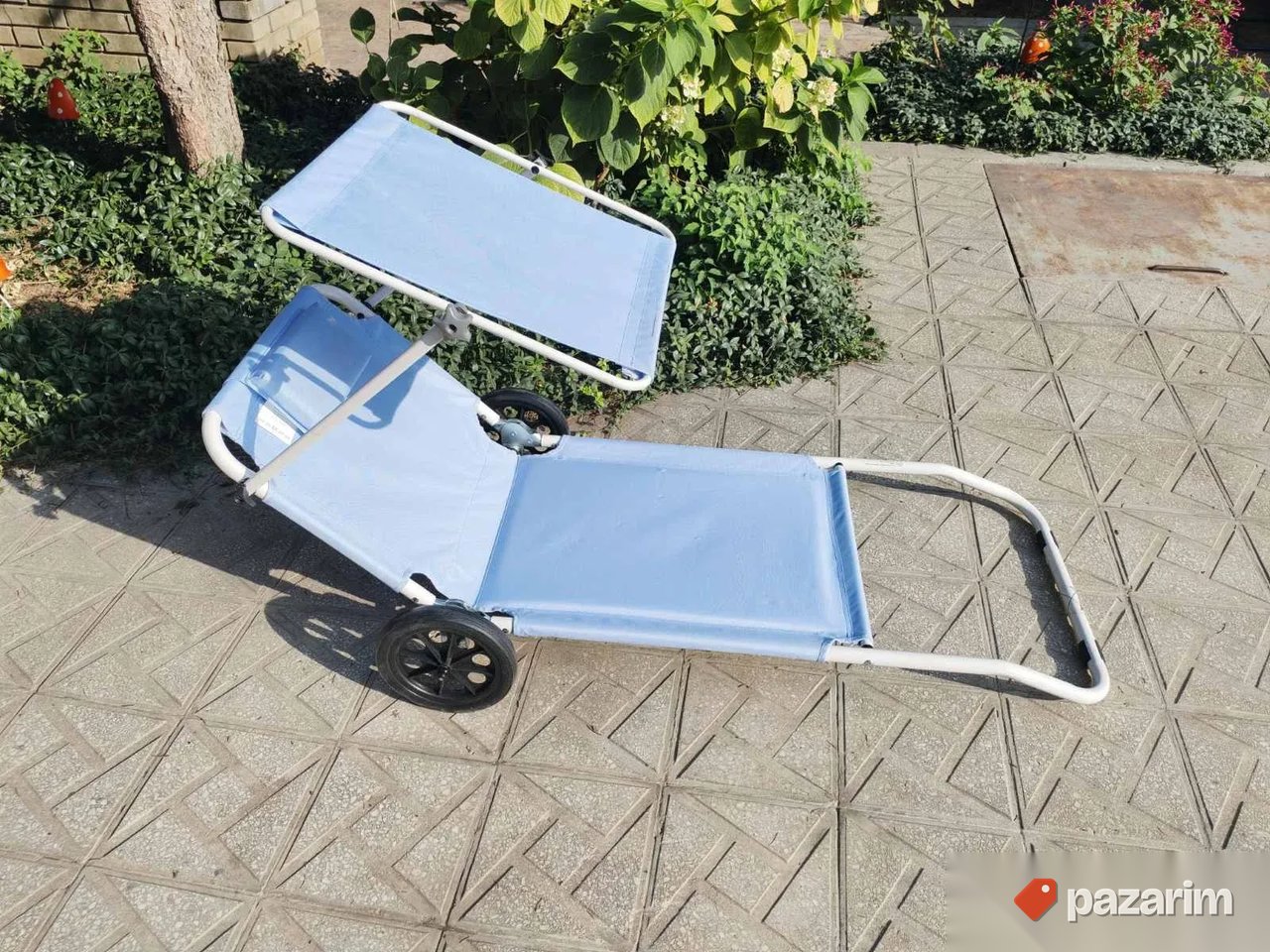 Lezaljka za plazu sa suncobranom 2