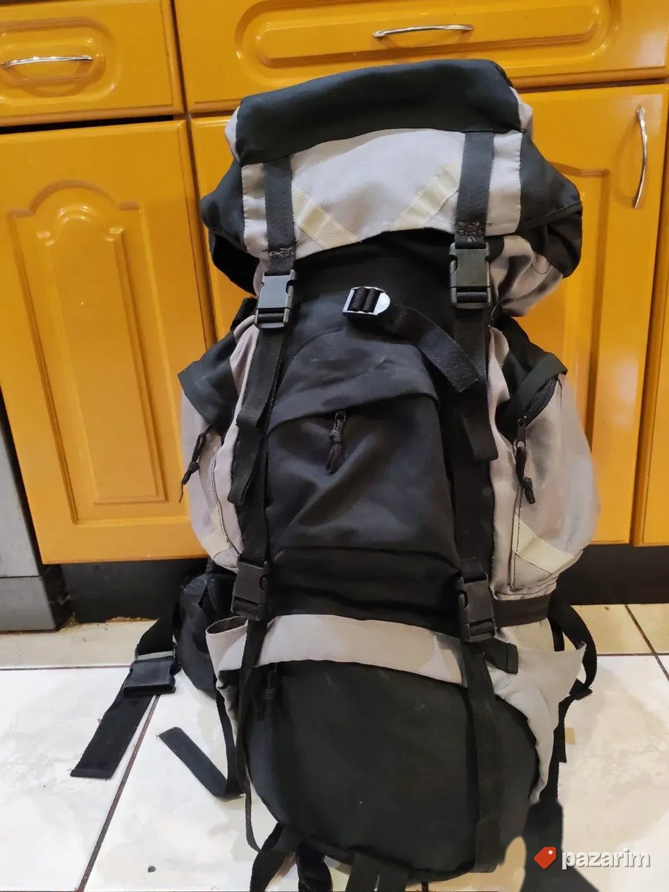 Planinarski ranac oko 80tak L sa pokrivkom protiv kise