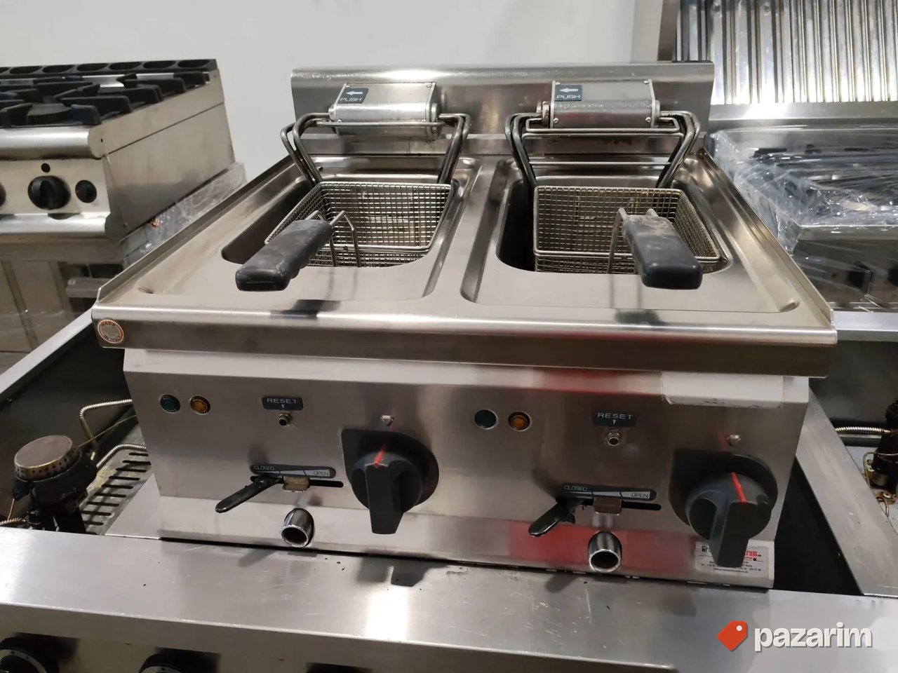 Friteza profesionalna nadpultna marke BERTOS MADE IN ITALY 1