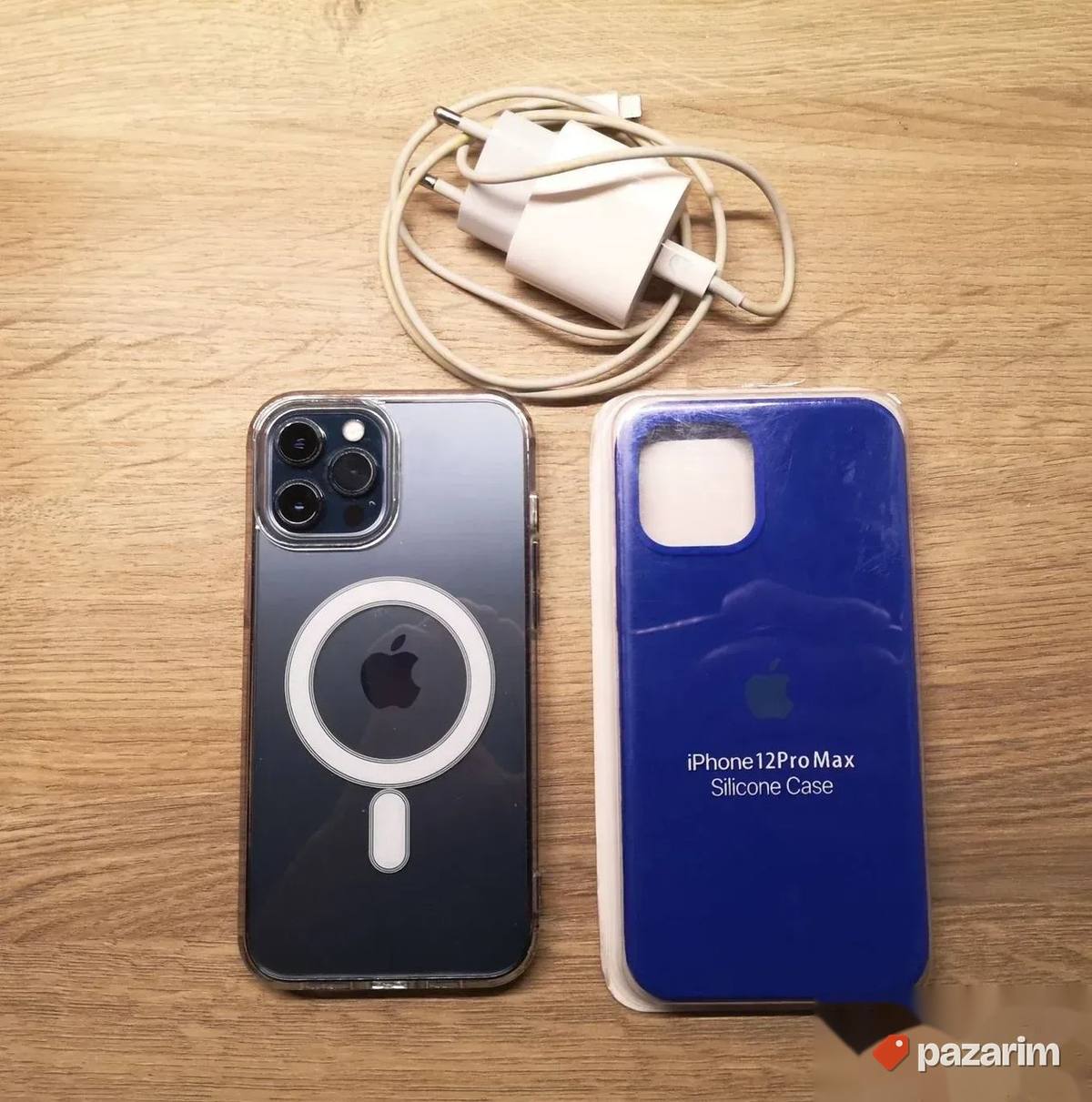 iPhone 12 Pro Max - očuvan 9/10 stanje! 1