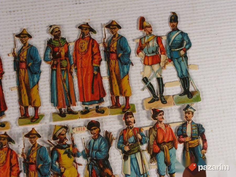 Predratne ukrasne sličice uniformi i kostima 4