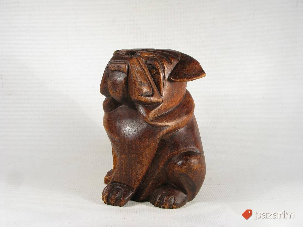 Monumentalna skulptura buldoga 1