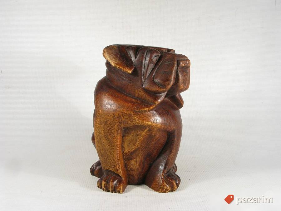 Monumentalna skulptura buldoga 3