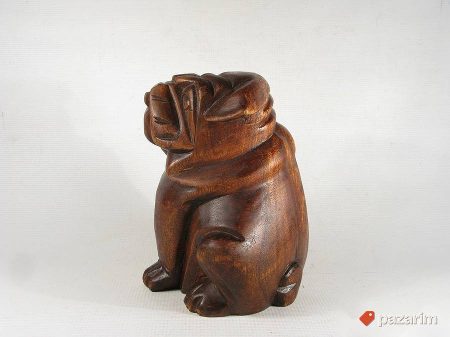 Monumentalna skulptura buldoga 8