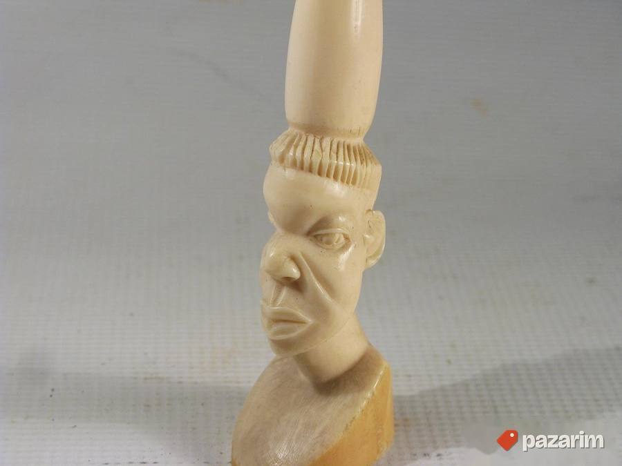 Starija afrička figura 2