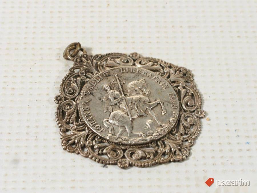 Stari medaljon, Jovanka Orleanka 1 3