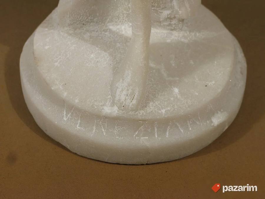 Venecijana, secesijska figura od alabastera 8