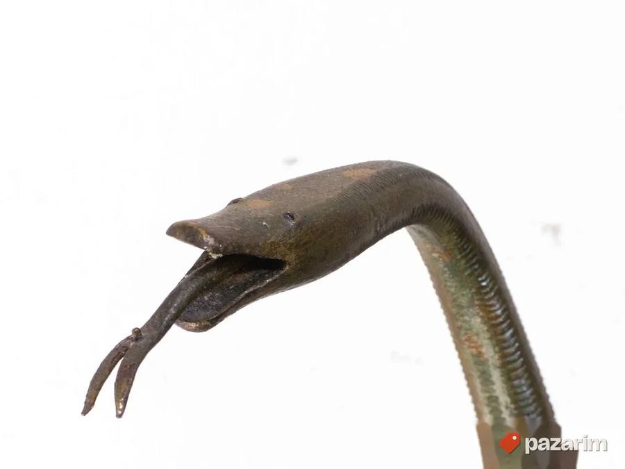 Izvanredna figura zmije, stalak 2