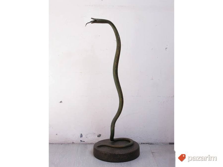 Izvanredna figura zmije, stalak 5