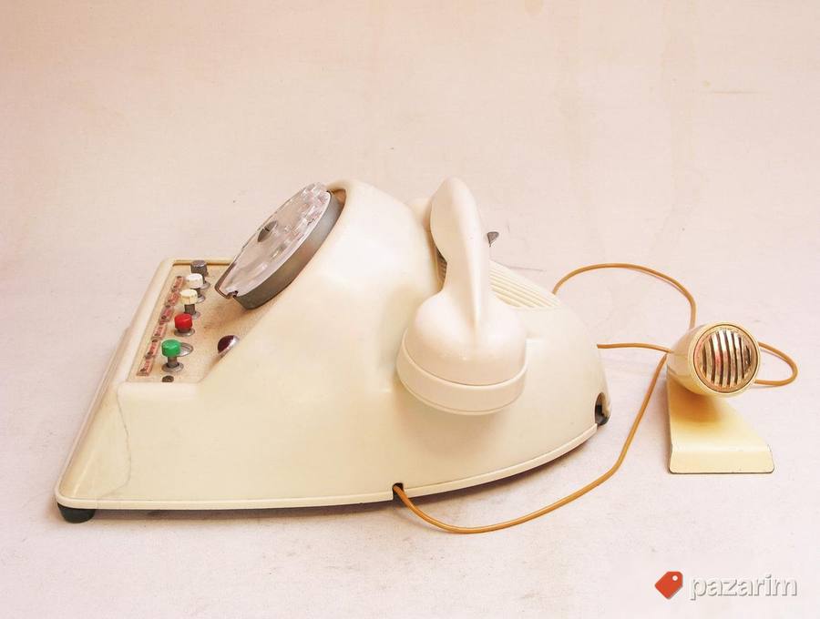 Fantastičan telefon iz 60.ih 5