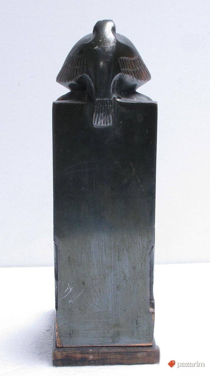 Stara statueta faraona Kefrena 5